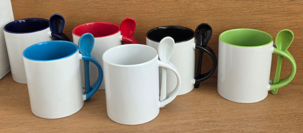 Tasse mit Löffel